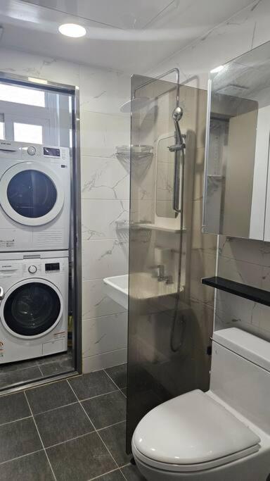 Apartment Line 9 Seonyudo Station 5 Minute Yeouido Hongik Gangnam Sinnonhyeon Magok Station Area *
